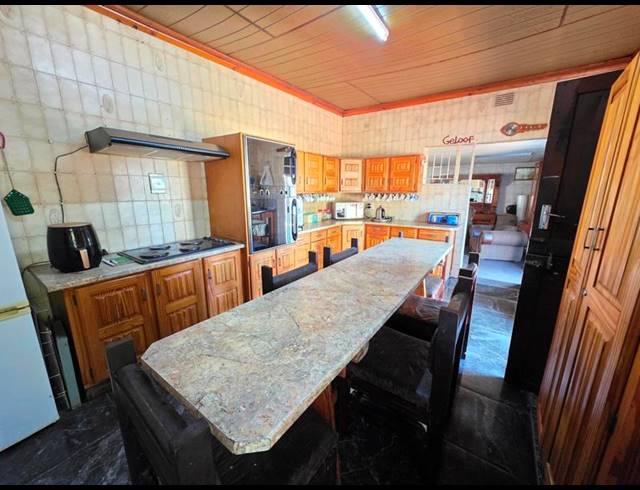 4 BEDROOM HOUSE FOR SALE IN ROTHDENE